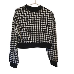 Black and White Houndstooth Sweater Cropped